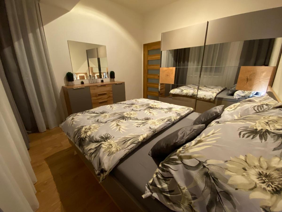 Apartment Mala Praha & Parking In The Garage Žilina Extérieur photo